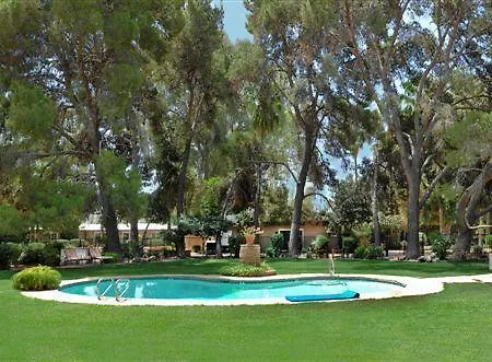 Smoketree Resort And Bungalows
